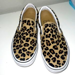 I am selling cute cheetah animal print vans